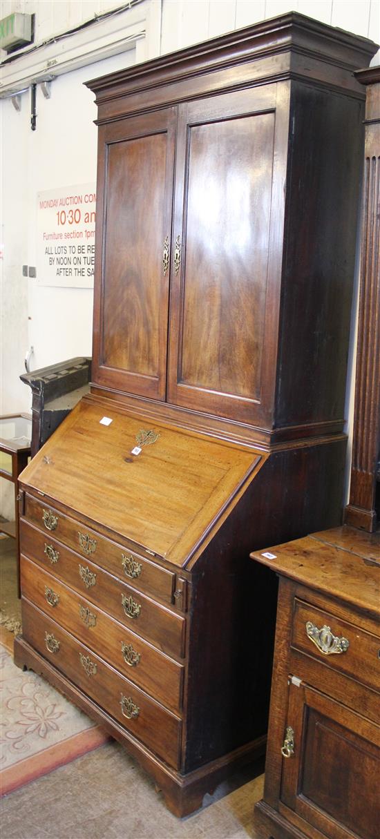 George III mahogany bureau/bookcase